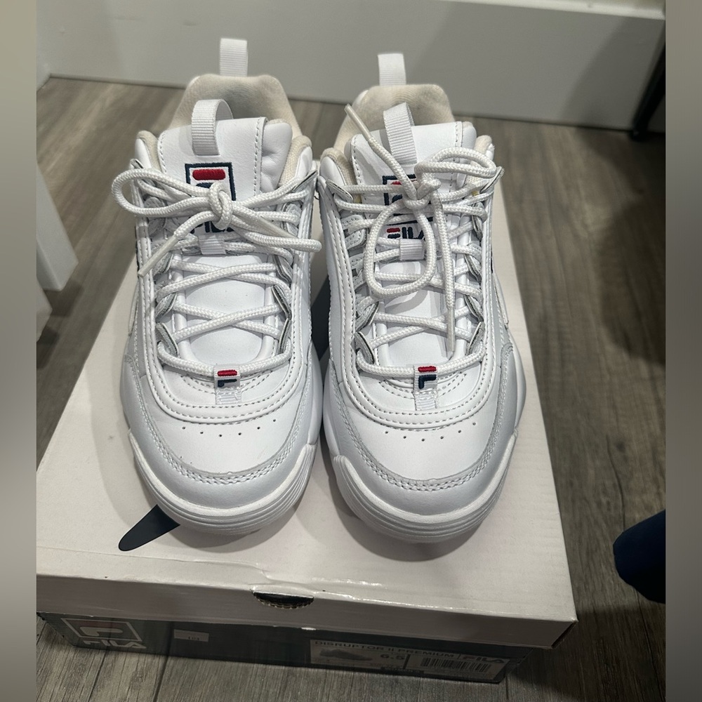 FILA Women’s Disruptor II Premium Lace Up Leather Dad Sneakers Size 6.5